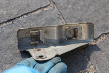 AVENSIS T25 DRŽÁKY SVĚTLA NÁRAZNÍKU L NEBO P PŘEDNÍ