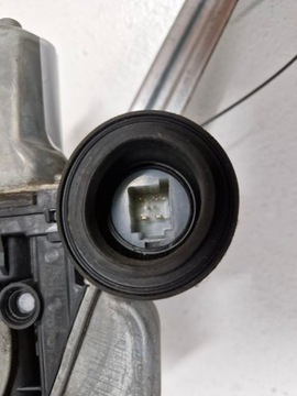 TOYOTA IQ ZVEDÁK MECHANIZMUS OKNO LEVÝ MOTOREK EU 85720-74010