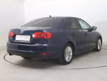 Volkswagen Jetta VI Sedan 1.2 TSI 105KM 2012 VW Jetta 1.2 TSI, Salon Polska, Serwis ASO, Klima, zdjęcie 4