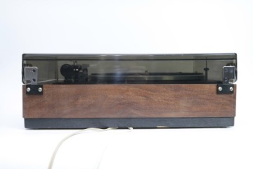 Проигрыватель проигрывателя LENCO L 75