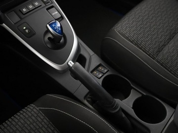 Toyota Auris II Hatchback 5d 1.8 HSD 136KM 2014 Toyota Auris HEV klima auto kamera i czujniki, zdjęcie 27