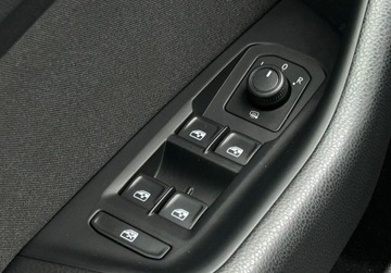 Volkswagen Passat B8 Variant Facelifting 2.0 TDI SCR 150KM 2022 Volkswagen Passat Variant Business Pakiety, FV 23, ACC, Asystenci, Czujni, zdjęcie 18