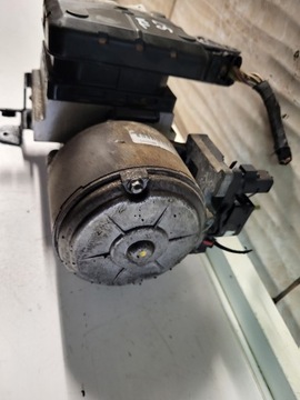 НАСОС ПОДВЕСКИ CITROEN C5 III X7 9654068680