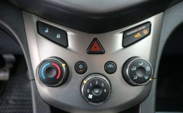 Chevrolet Aveo T300 Hatchback 5d 1.2 86KM 2011 Chevrolet Aveo Chevrolet Aveo II (T300) 1,2- 86 KM Tempomat Multifunkcja B, zdjęcie 12