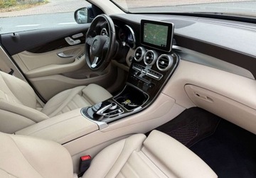 Mercedes GLC C253 SUV 2.0 250 211KM 2018 Mercedes-Benz GLC 2.0 i 211Ps Panorama dach FULL LED Extra stan 2.0, zdjęcie 8