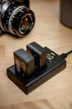 ЗАРЯДНОЕ УСТРОЙСТВО Newell DUAL LCD USB ДЛЯ NIKON Z30 Z50