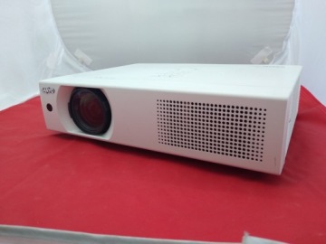 ПРОЕКТОР SANYO PLC-XU105 ДОМАШНИЙ КИНОТЕАТР HDMI XBOX PS4