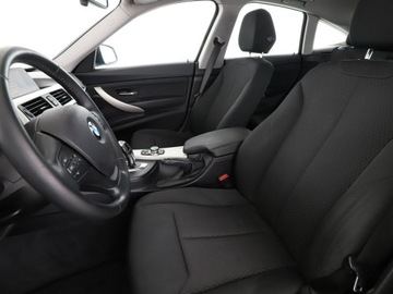 BMW Seria 3 F30-F31-F34 Limuzyna Facelifting 2.0 318d 150KM 2015 BMW 318 2.0d Automat GT Advantage Nawigacja, zdjęcie 12