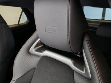 Toyota C-HR II SUV Plug-In 2.0  223KM 2025 C-HR GR Sport 2.0 Hybrid Dynamic Force Plug-in 223KM, zdjęcie 4