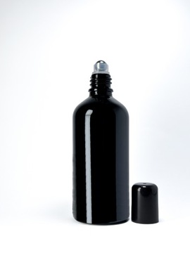 Butelka szklana 100 ml czarna z nakrętką czarną roll-on kulka stalowa