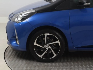 Toyota Yaris III Hatchback 5d Facelifting 2017 1.5 Dual VVT-iE 111KM 2018 Toyota Yaris 1.5 Dual VVT-i, Salon Polska, zdjęcie 14