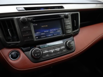 Toyota RAV4 IV MPV D-4D 125 124KM 2014 Toyota RAV 4 2.0 D-4D, Salon Polska, 4X4, Skóra, zdjęcie 11