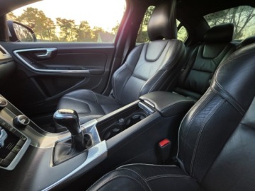 Volvo S60 II Sedan Facelifting 2.0 D2 DRIVE-E 120KM 2015 Volvo S60 Volvo S60 2.0 R-Desing Skory Harman Kardon Super Stan 2.0, zdjęcie 36
