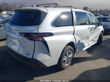 Toyota Sienna III 2024 Toyota Sienna XLE 2024 2.5l 2.5 Hybryda 189KM, zdjęcie 5