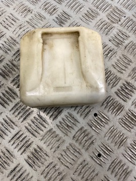 MITSUBISHI PAJERO I 82-91 NÁDOBKA VYROVNÁVACÍ KAPALINY CHLADÍCÍHO