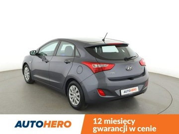Hyundai i30 II Hatchback 5d 1.4 MPI 100KM 2015 Hyundai i30 niski przebieg grzane fotele PDC, zdjęcie 3