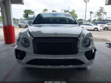 Bentley Bentayga 2022 Bentley Bentayga V8 2022 4.0l 4.0 Benzyna 542KM, zdjęcie 7