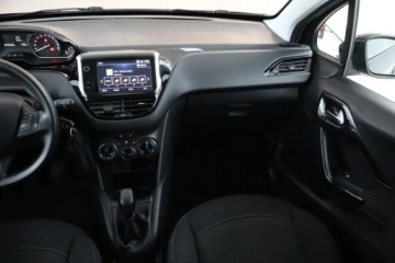 Peugeot 208 I Hatchback 5d Facelifting 1.2 PureTech 82KM 2017 Peugeot 208 1.2 PureTech, Navi, Klima, zdjęcie 7