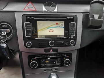 Volkswagen Passat B7 Variant 2.0 TDI CR DPF BlueMotion 140KM 2011 Volkswagen Passat 2.0 TDI 140KM Klimatronic, zdjęcie 14