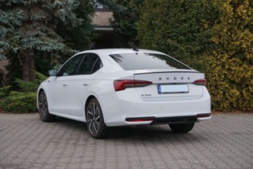 Skoda Octavia IV Liftback 1.5 TSI EVO 150KM 2024 Skoda Octavia Bezwypadek DSG ACC Kamera Virtual Podgrzewane fotele, zdjęcie 4