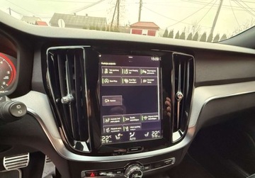 Volvo V60 II  Kombi 2.0 D4 190KM 2019 Volvo V60 R DESIGN 2.0D4 AWD 190ps AutoMat8Biegow HiBeamLED SerwisASO VAT23, zdjęcie 28