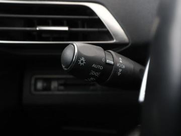 Peugeot 3008 II Crossover 1.2 PureTech 130KM 2020 Peugeot 3008 automat virtual cocpit klima auto, zdjęcie 35