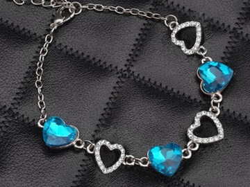 Posrebrzana bransoletka serduszka lazurowe posrebrzana z błękitnymi sercami