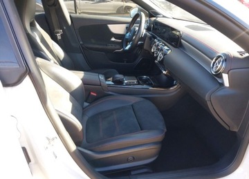 Mercedes CLA C118/X118 Coupe 2.0 250 224KM 2021 Mercedes-Benz CLA MERCEDES-BENZ CLA 250 4MATIC 2.0 Benzyna 224KM, zdjęcie 4