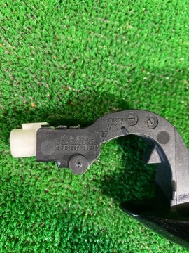 KLIKA LEVÝ PŘEDNÍ VNĚJŠÍ PORSCHE MACAN 95B