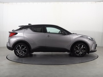 Toyota C-HR I Crossover 1.8 Hybrid 122KM 2019 Toyota C-HR 1.8 Hybrid, Salon Polska, zdjęcie 5