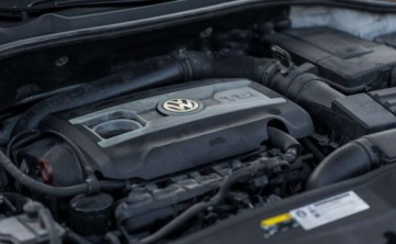 Volkswagen Golf VI Cabriolet 2.0 TSI GTI 210KM 2013 Volkswagen Golf Volkswagen Golf Cabrio GTI 2.0 Benzyna 210KM, zdjęcie 31