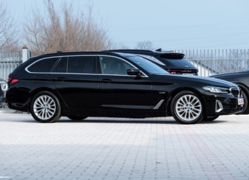 BMW Seria 5 G30-G31 Touring Plug-In 2.0 530e 292KM 2022 BMW 530e 292ps Luxury HUD Lasery 360° ACC 4xKlima Skóra HiFi Blis Keyles 18, zdjęcie 4