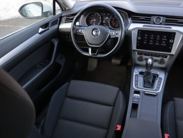 Volkswagen Passat B8 Variant 1.5 TSI EVO 150KM 2019 VW Passat 1.5 TSI, Salon Polska, Serwis ASO, zdjęcie 6