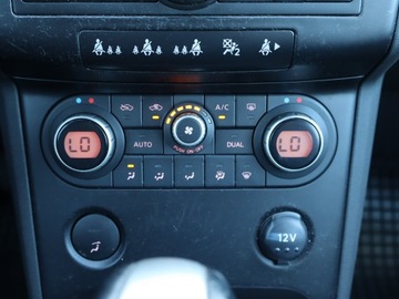 Nissan Qashqai I Crossover 1.6 115KM 2009 Nissan Qashqai 1.6, Klima, Klimatronic, Parktronic, zdjęcie 12