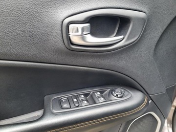 Jeep Compass II SUV 1.4 MultiAir 140KM 2018 JEEP COMPASS 1.4 MultiAir 140KM LIMITED*Salon PL Bezwypadkow Niski przebieg, zdjęcie 7