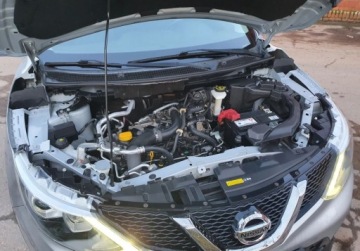 Nissan Qashqai II Crossover 1.2 DIG-T 115KM 2015 Nissan Qashqai Panorama Kamera 360 Hands Free GetHelp 1.2 Benzyna, zdjęcie 24