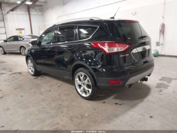 Ford Escape III 2015 Ford Escape 2.0 benzyna 240KM 4X4 wersja TITANIUM mala szkoda i maly przeb, zdjęcie 2