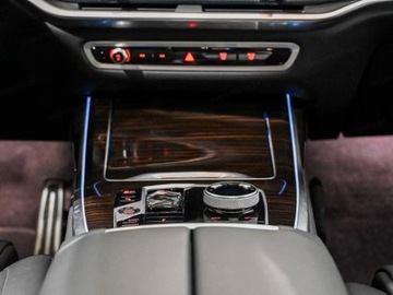 BMW X7 SUV Facelifting 3.0 40d 352KM 2025 BMW X7 xDrive40d Sport Suv 3.0 (352KM) 2025, zdjęcie 11