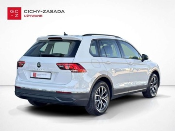 Volkswagen Tiguan II SUV Facelifting 2.0 TDI 150KM 2022 Volkswagen Tiguan LIFE 2.0 TDI DSG Podgrz.fotele Climatronic Czujniki LED, zdjęcie 4