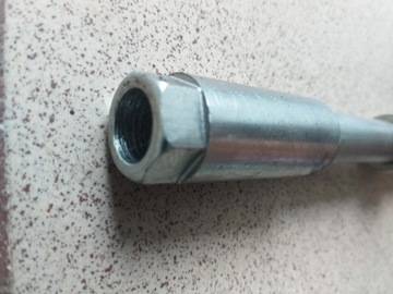 HONDA CB 125 R CB125R JC95 25 OŚKA OS PRZÓD