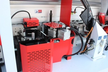 Кромкооблицовочный станок, предварительное фрезерование, обрезка углов, 2 скребка, полировальная машина LOGICA 7