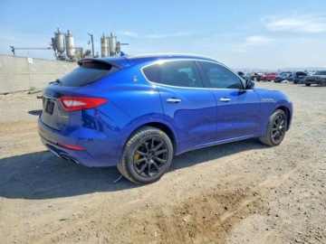 Maserati Levante 2017 Maserati Levante S Luxury 2017 3.0 Benzyna 424KM, zdjęcie 3