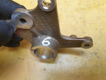 UCHYCENÍ HŘÍDELE PUMPY A6 S4 B8 S5 3.0 TFSI 06E109361F