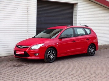 Hyundai i30 I CW Facelifting 1.4 DOHC 109KM 2010 Hyundai i30 Klimatyzacja / Gwarancja / 1.4 / 109KM, zdjęcie 13