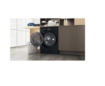 Стиральная машина HOTPOINT-ARISTON NDD11725BDAEE черный