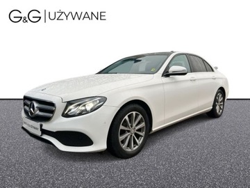 Mercedes Klasa E W213 Limuzyna 2.0 220d 194KM 2016 Mercedes-Benz Klasa E W213 Salon PL Automat Kamera Czujniki Pakiet Bu
