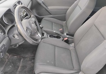 Volkswagen Golf VI Hatchback 5d 1.6 TDI-CR DPF BlueMotion 105KM 2011 Volkswagen Golf 2011r, 1.6 TDI. Delikatnie uszko. Jezdzi. 1.6 Diesel 105KM, zdjęcie 7