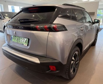 Peugeot 2008 II e-SUV Elektryczny 50kWh 136KM 2023 Peugeot 2008 e-2008 Allure Pack Salon PL Leasing 101,8 Po serwisie, zdjęcie 13
