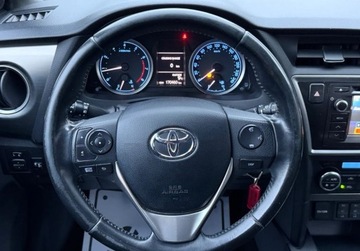 Toyota Auris II Hatchback 5d Dual VVT-i 100 99KM 2013 Toyota Auris Salon Polska, Serwis ASO, KameraCzujniki parkowania 1.3 99KM, zdjęcie 7