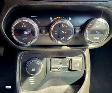 Jeep Renegade SUV 2.0 MultiJet 140KM 2018 Jeep Renegade 4x4Bardzo ladny,Fajna wersja,GWARANCJA 2.0 Diesel 140KM, zdjęcie 11